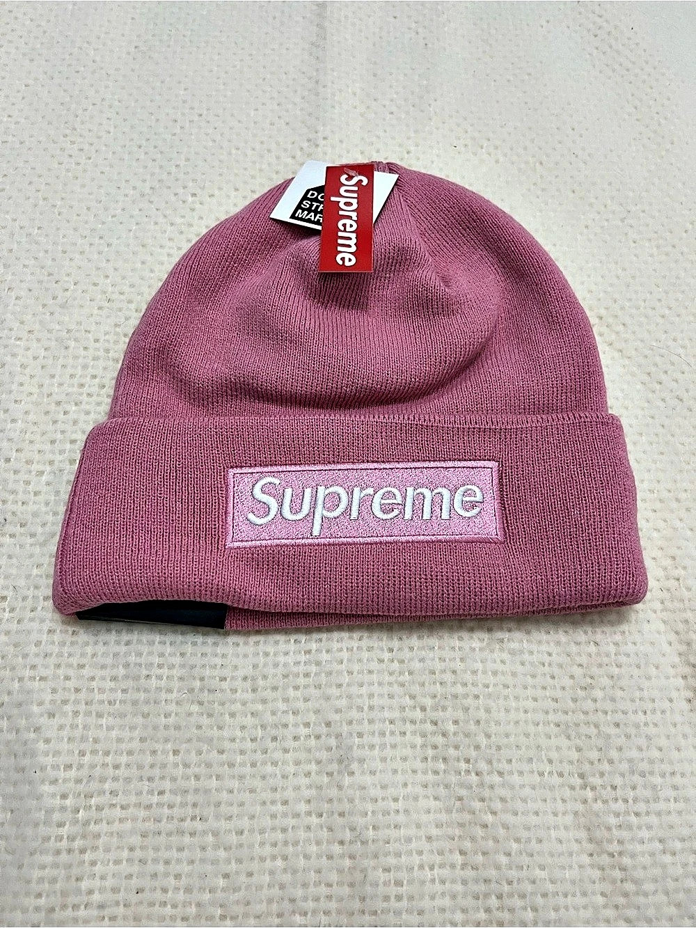 Supreme x New Era Box Logo Beanie Pink